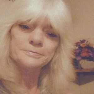 Meet your Posher, Debra